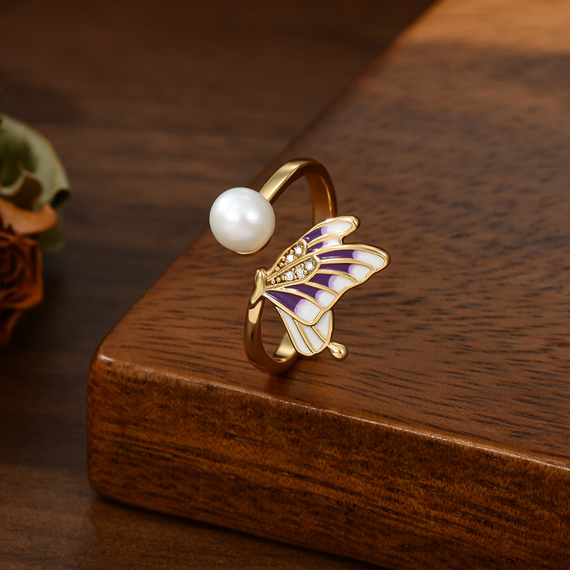Estilo retro nuevo estilo chino mariposa suave y elegante anillo abierto de alta clase de lujo versátil