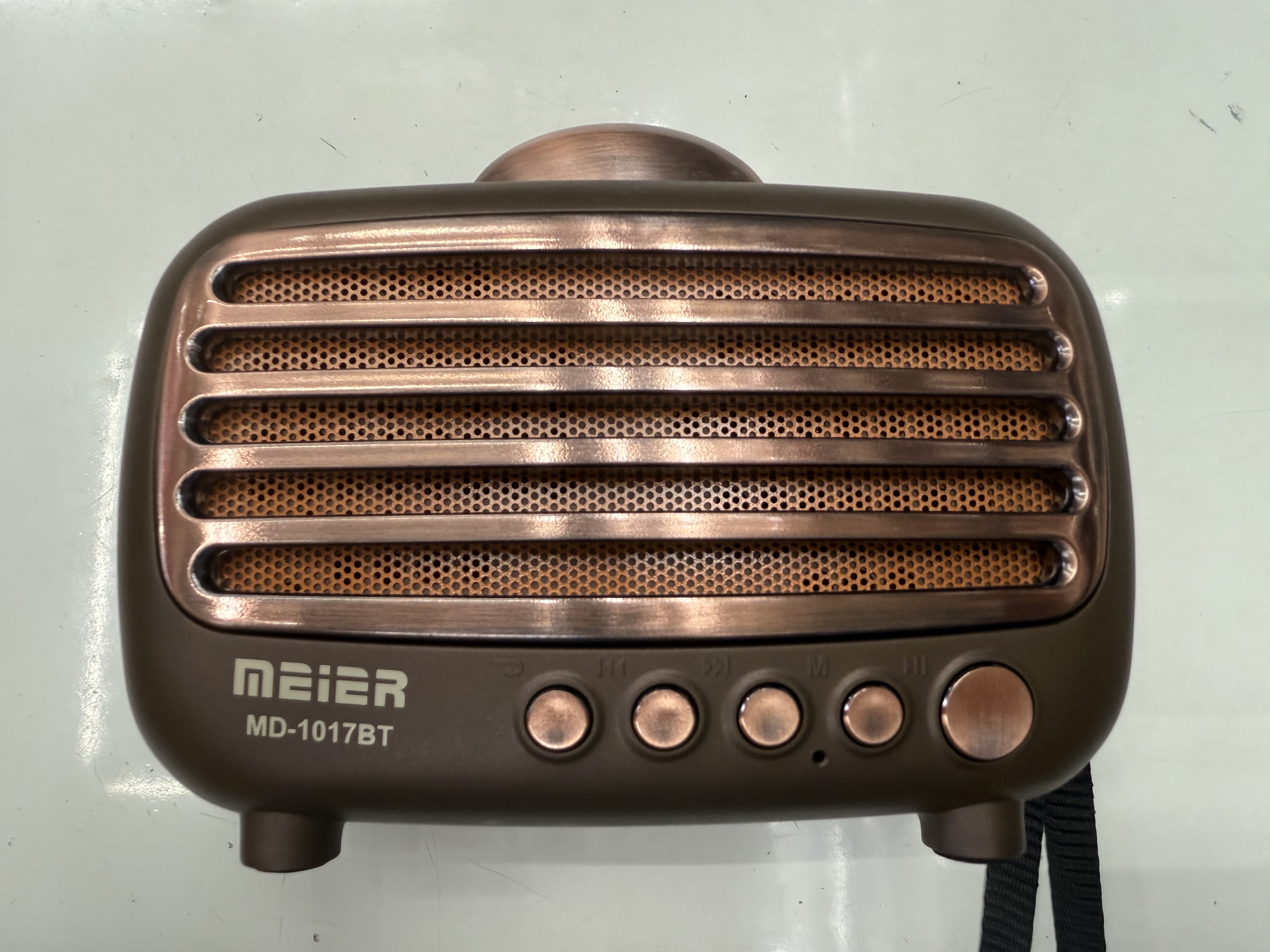 MD-1017BT new vintage radio Bluetooth speaker, metal texture multi-functional desktop ornament, USB music TF card for playing music, suitable for the elderly