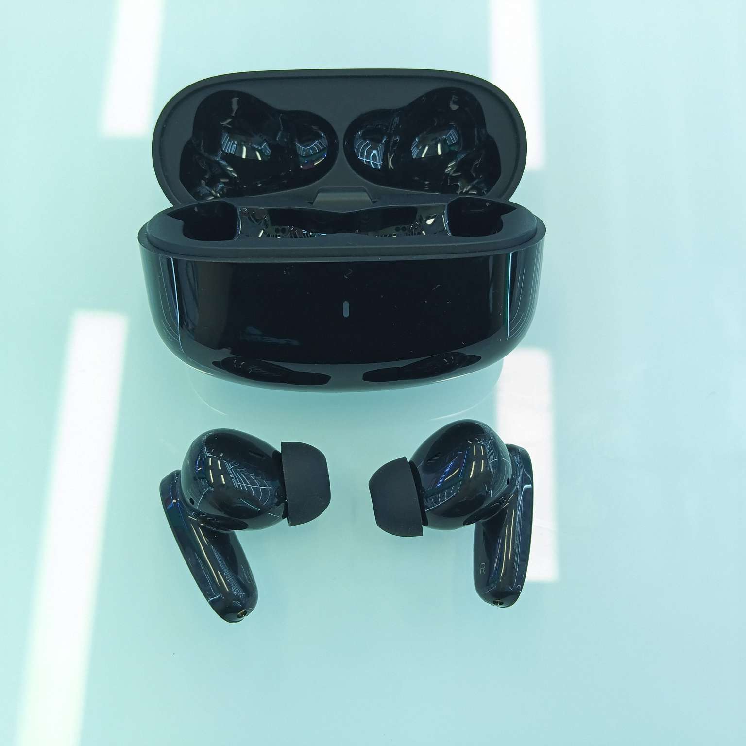 PRO45 TWS Bluetooth Headphones, Bluetooth 5.5 touch wireless in-ear headphones, AEMAI for export in stock and wholesale Application Scenario