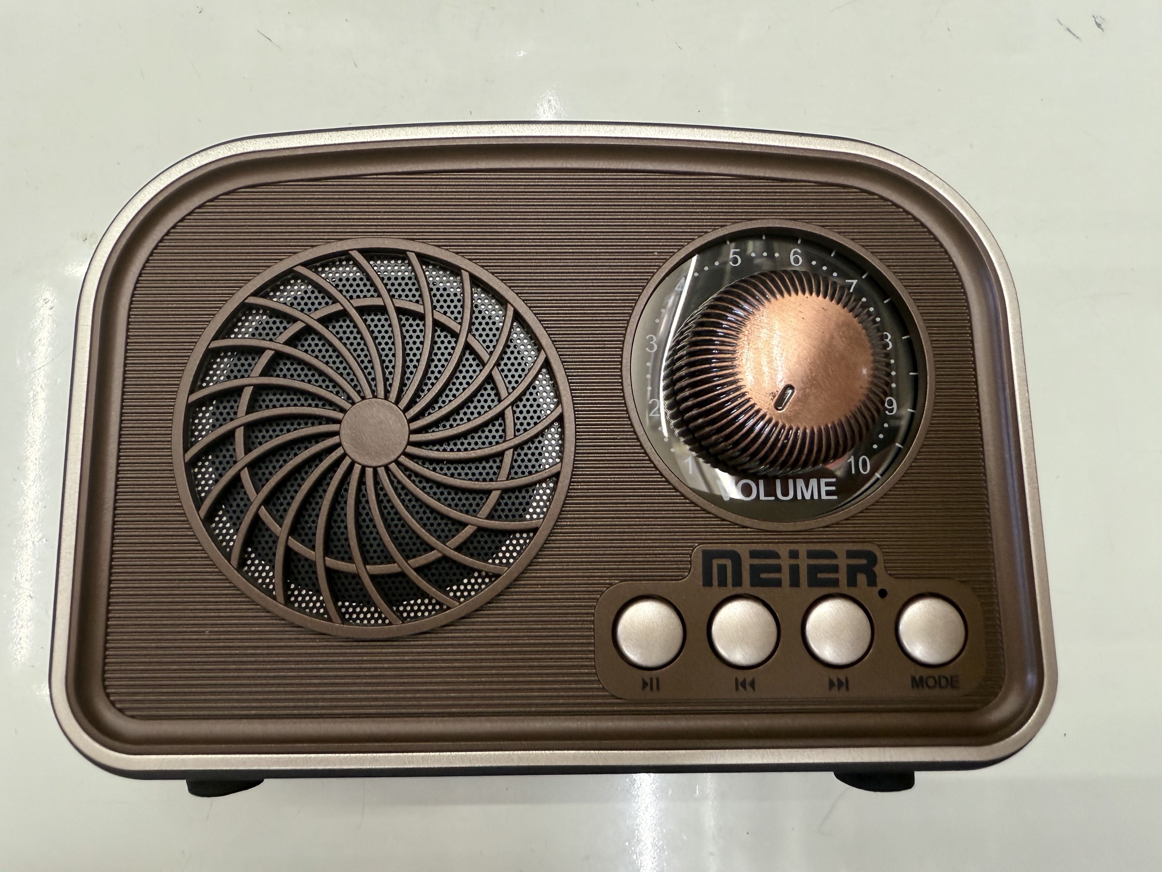 M-1010BT New vintage radio Bluetooth speaker, wood grain multi-band multi-functional desktop ornament, USB music TF card for playing music, suitable for the elderly