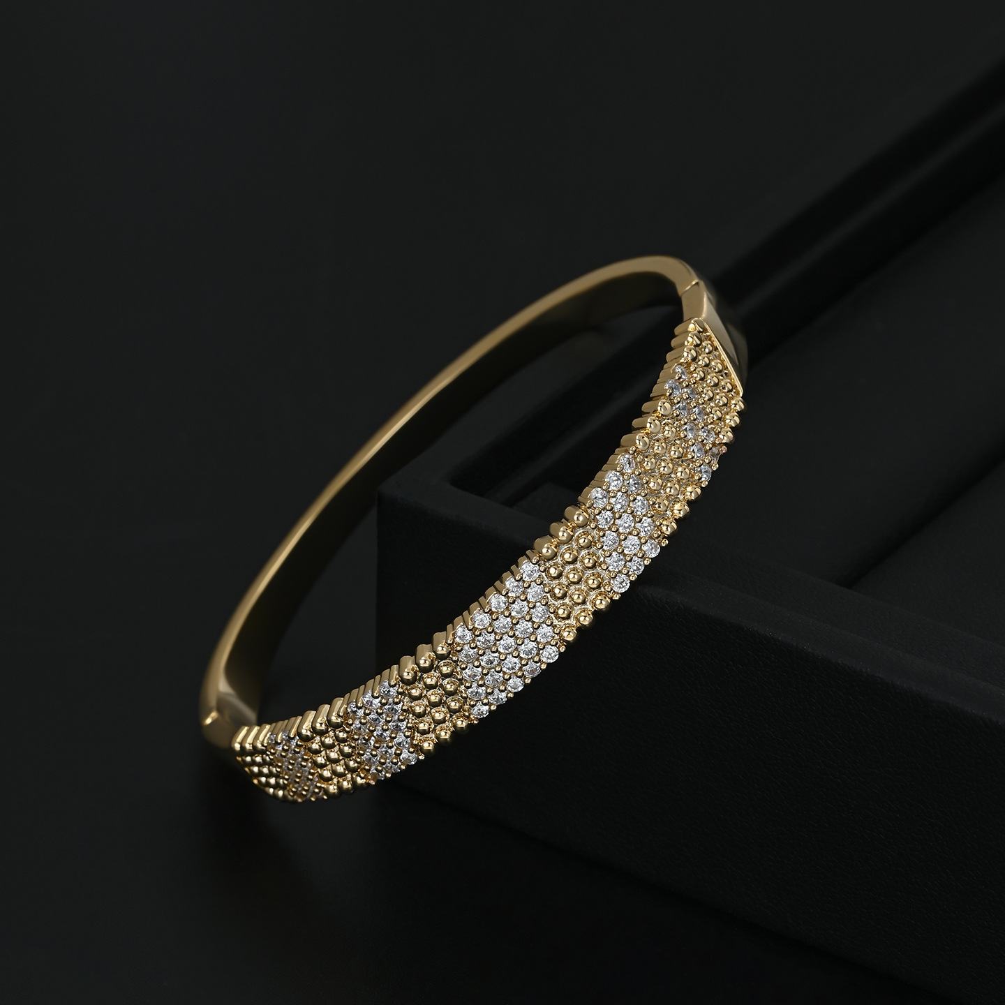 Industria pesada versión ancha oro hebilla pulsera mujeres luz pulsera de lujo banquete vestido moda artículos Specification image