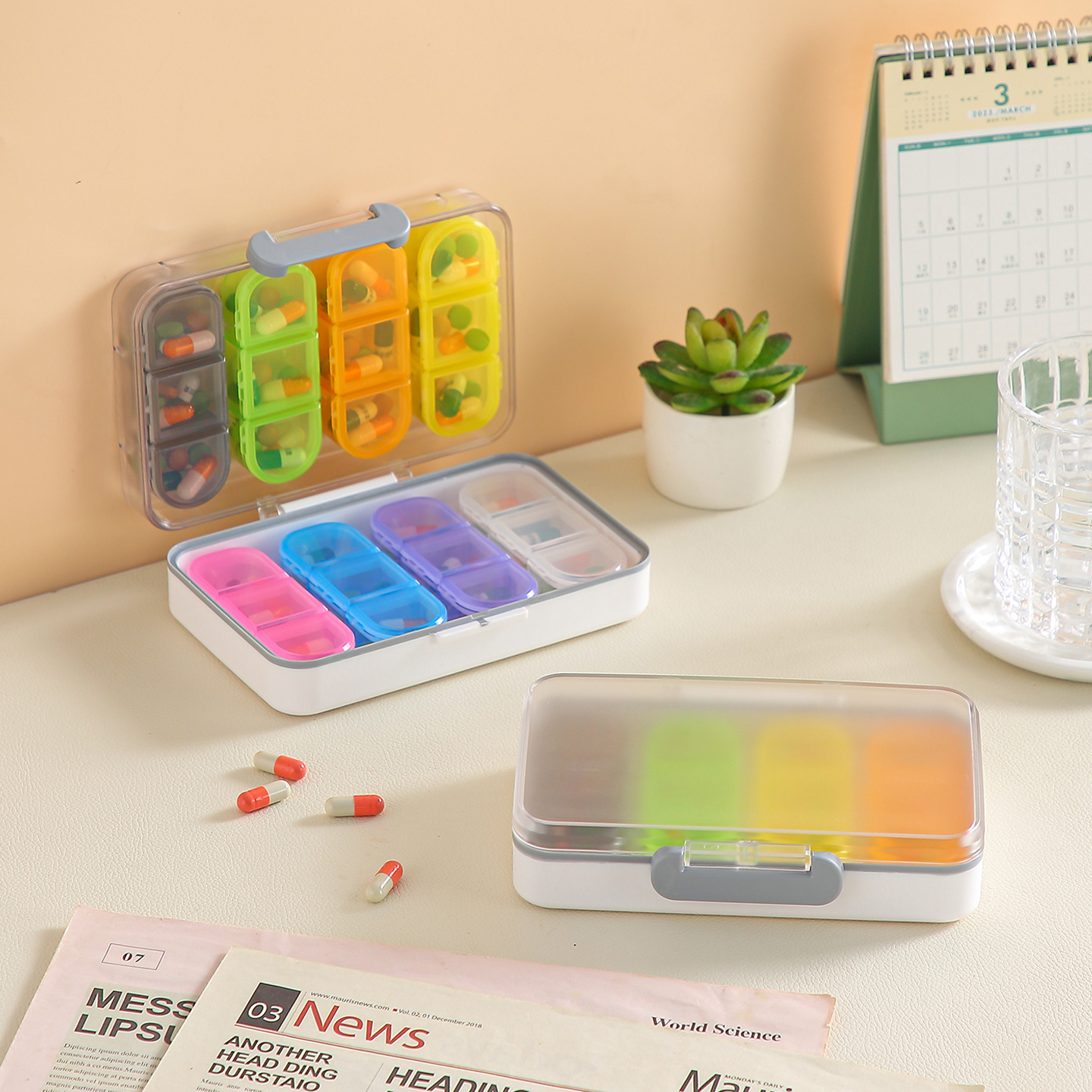 【CL】 26Q3#8050 Multi-color transparent color compartments medicine box, PVC plastic box, portable plastic packaging box, storage and organization box details Picture