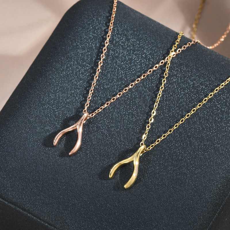 Golden wishing bone collarbone chain, women's polished fork-shaped pendant necklace, a versatile and simple yet unique daily style