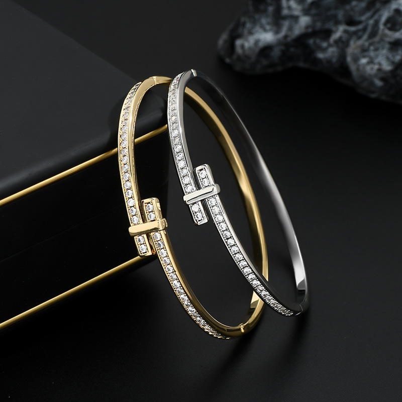 Oro anillo fino hebilla pulsera mujer simple inserto abierto cierre pulsera viaje temperamento mano accesorios fuente