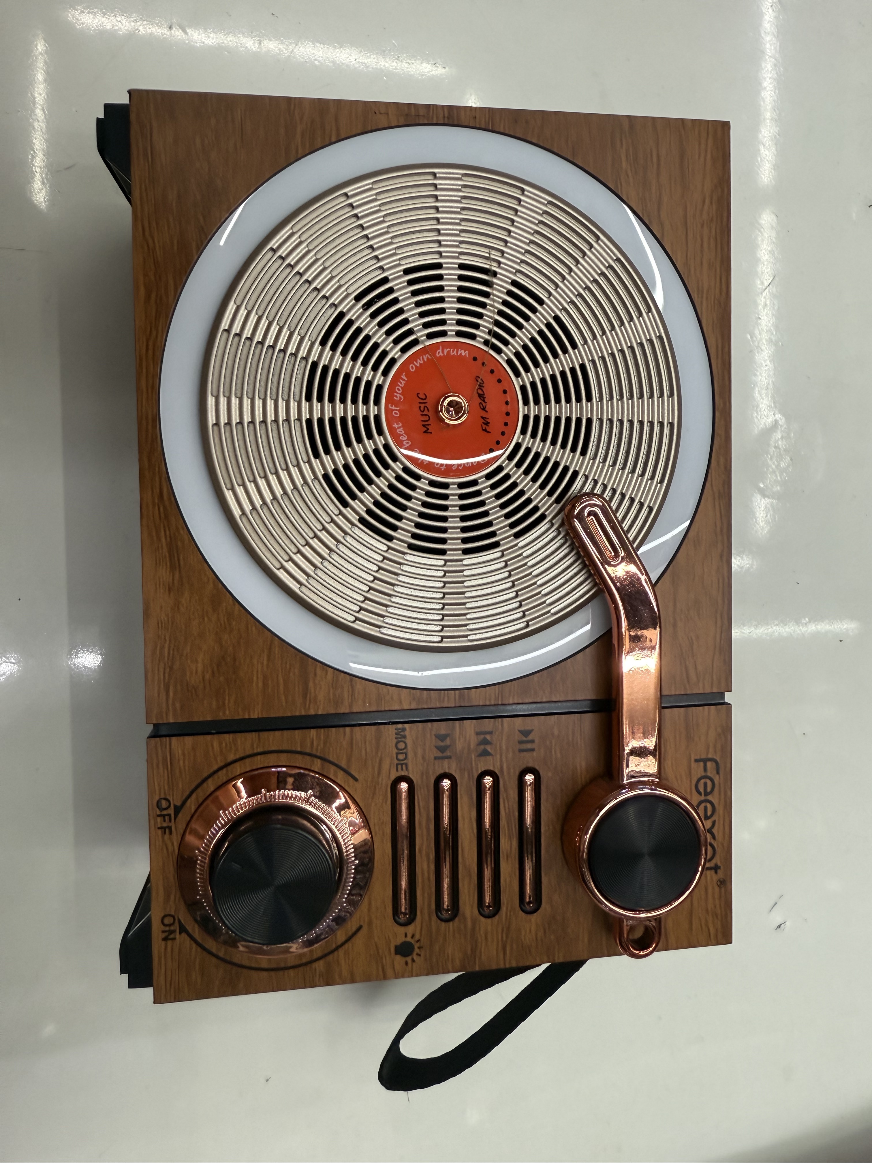 FX-2513B New vintage radio Bluetooth speaker Wood grain multi-functional desktop ornament, phonograph shape USB music TF card for playing music, suitable for the elderly