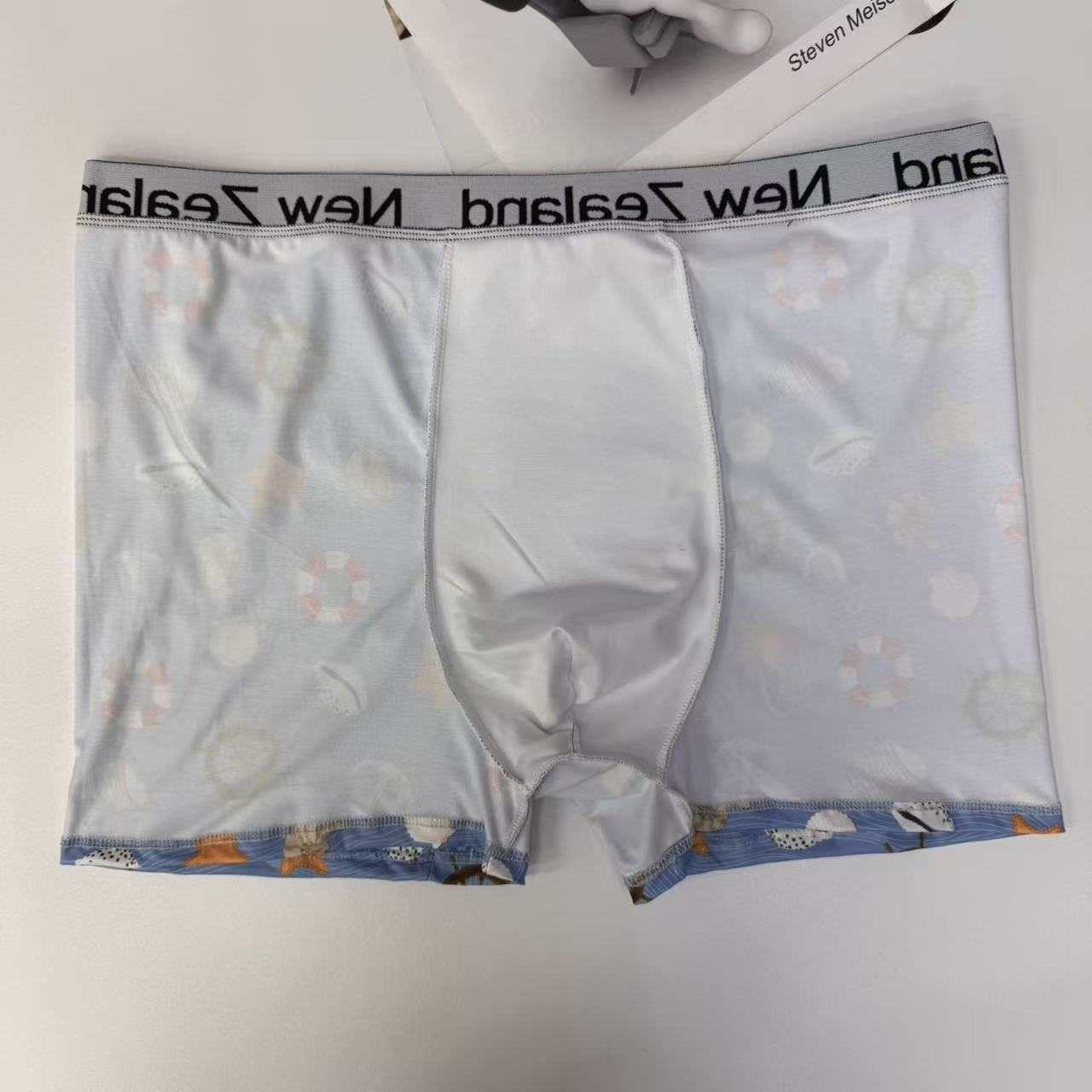 NZ009#New Zealand mens tamaño extra grande bragas comodidad bragas para hombres leche bragas de seda puede ser personalizado QNI Item Picture
