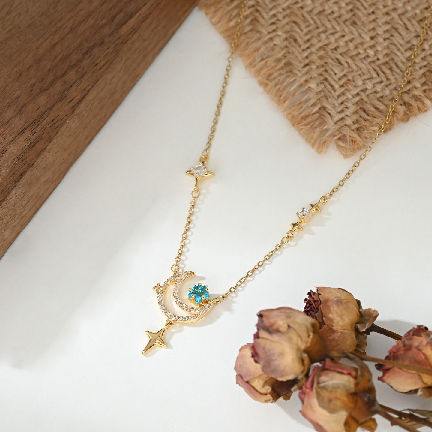 Golden blue stone star and moon necklace, female moon and star pendant collarbone chain, romantic girl decoration necklace Item Picture