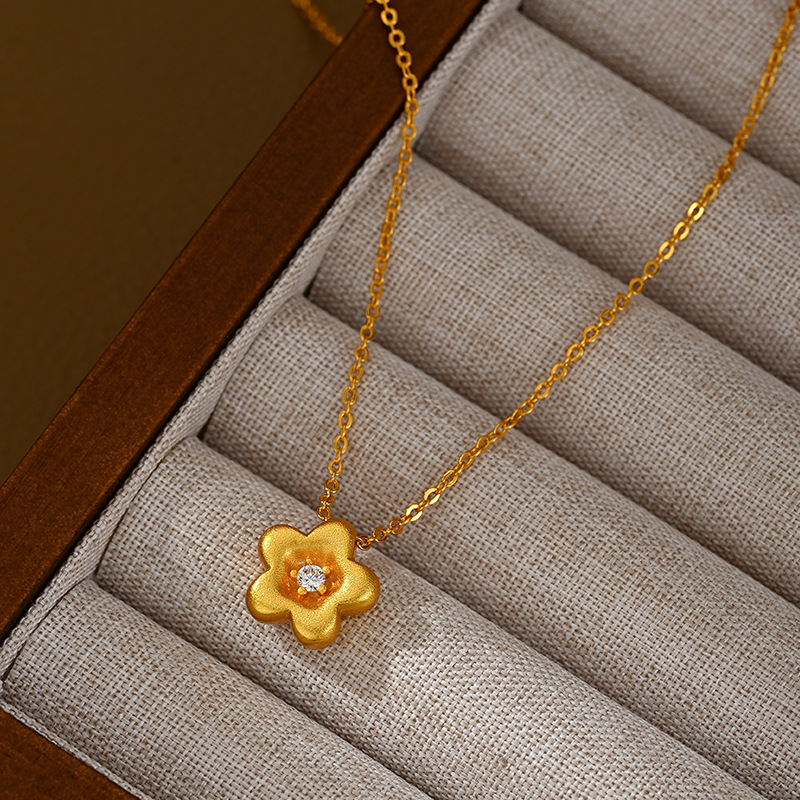 Mate mate mate mate mate collar de flores pequeñas corazón de mujer con piedras colgante de flor de cinco pétalas cadena de clavícula collar de mujer simple fuente Application Scenario