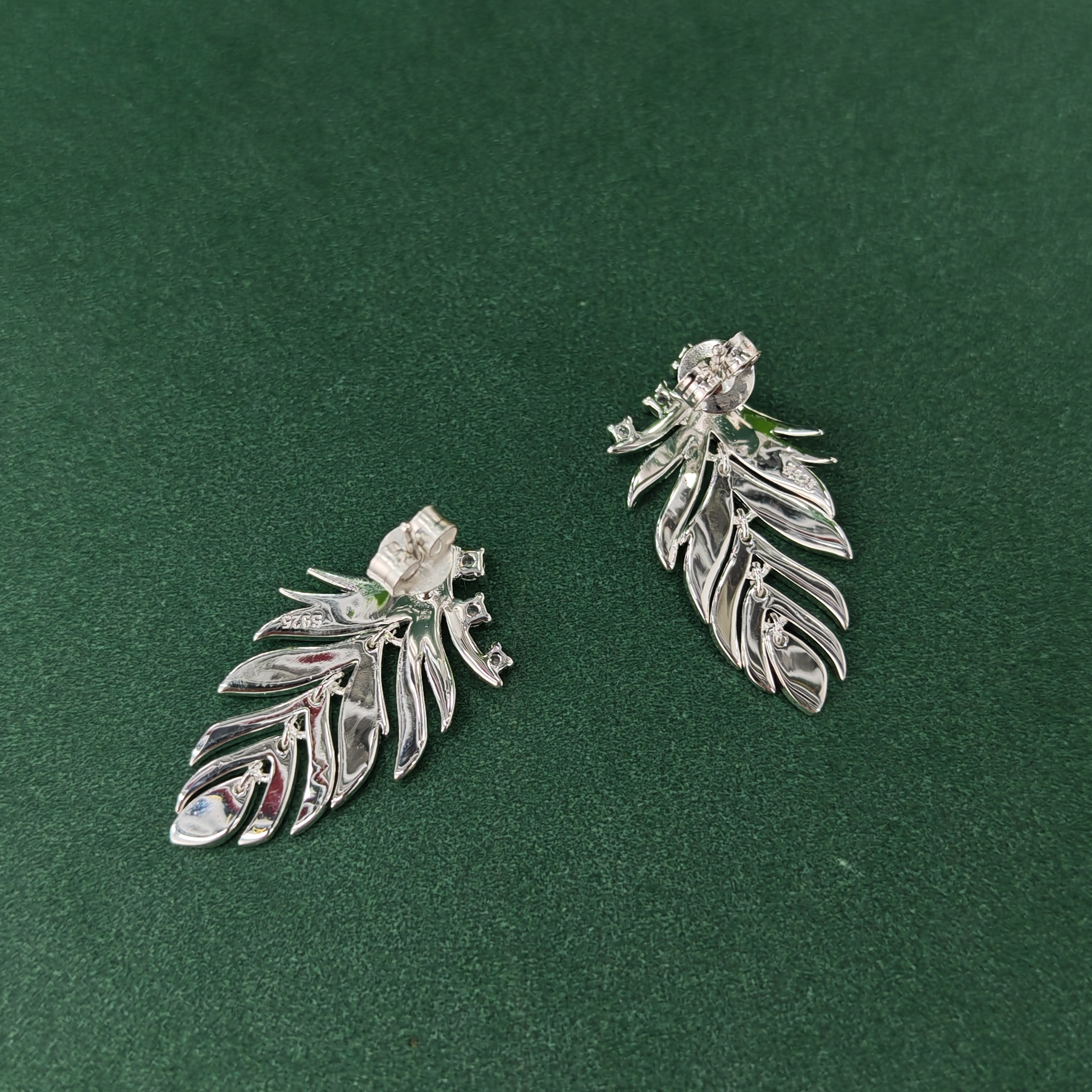APOTIE's brushed feather with zirconium stud earrings and ear bone stud fashion S925 silver earrings, a niche design of stud accessories undefined