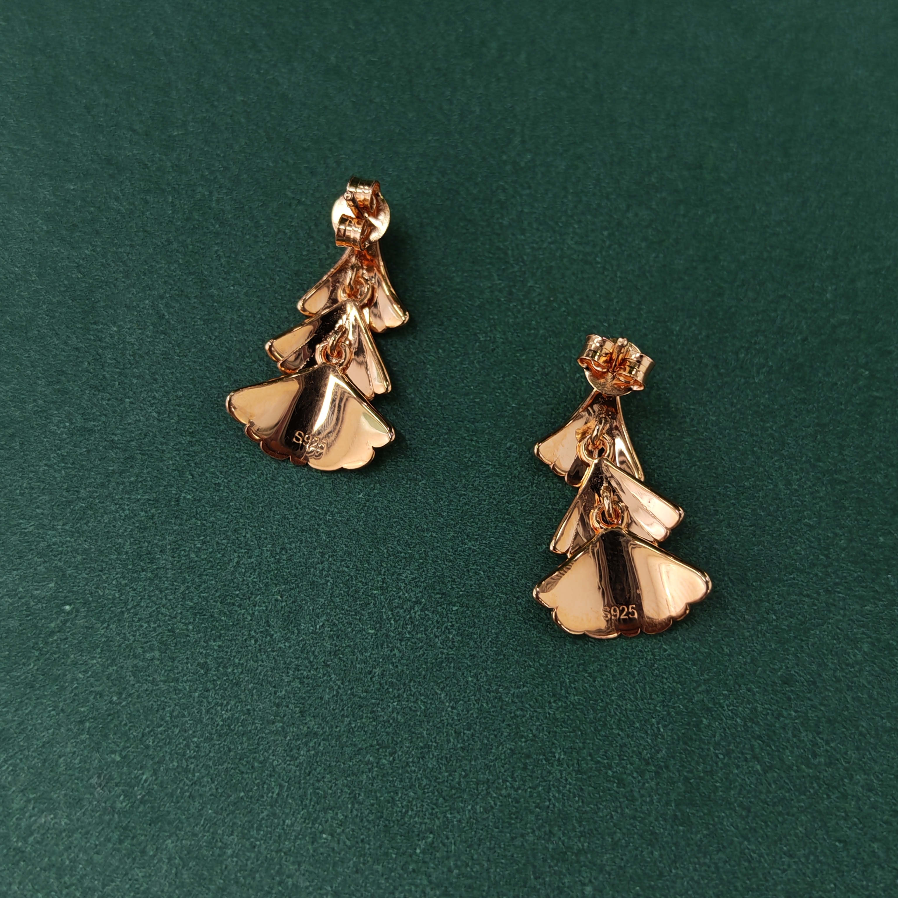 APOTIE's Ginkgo brushed layered design ear studs, fashionable ear bone studs metal earrings, simple and trendy matching Item Picture