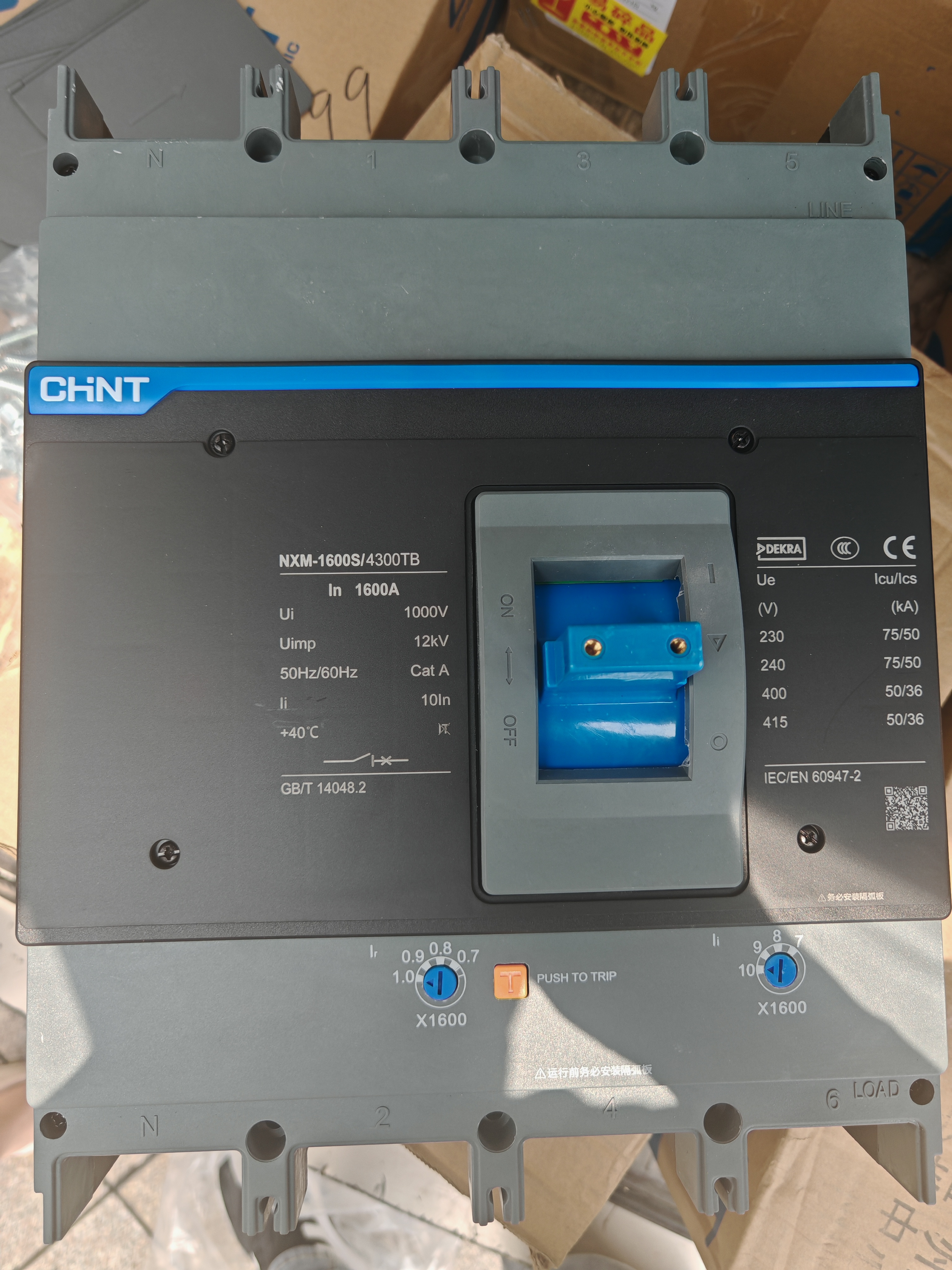 Chint caja moldeada interruptor de bajo voltaje protección de distribución eléctrica chint interruptor para uso doméstico industrial tipo NXM-1600 Specification image