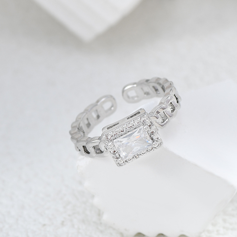 Silver Cuban chain ring for women, rectangular encirclement set with rhinestone, a sweet and cool style versatile piece Application Scenario