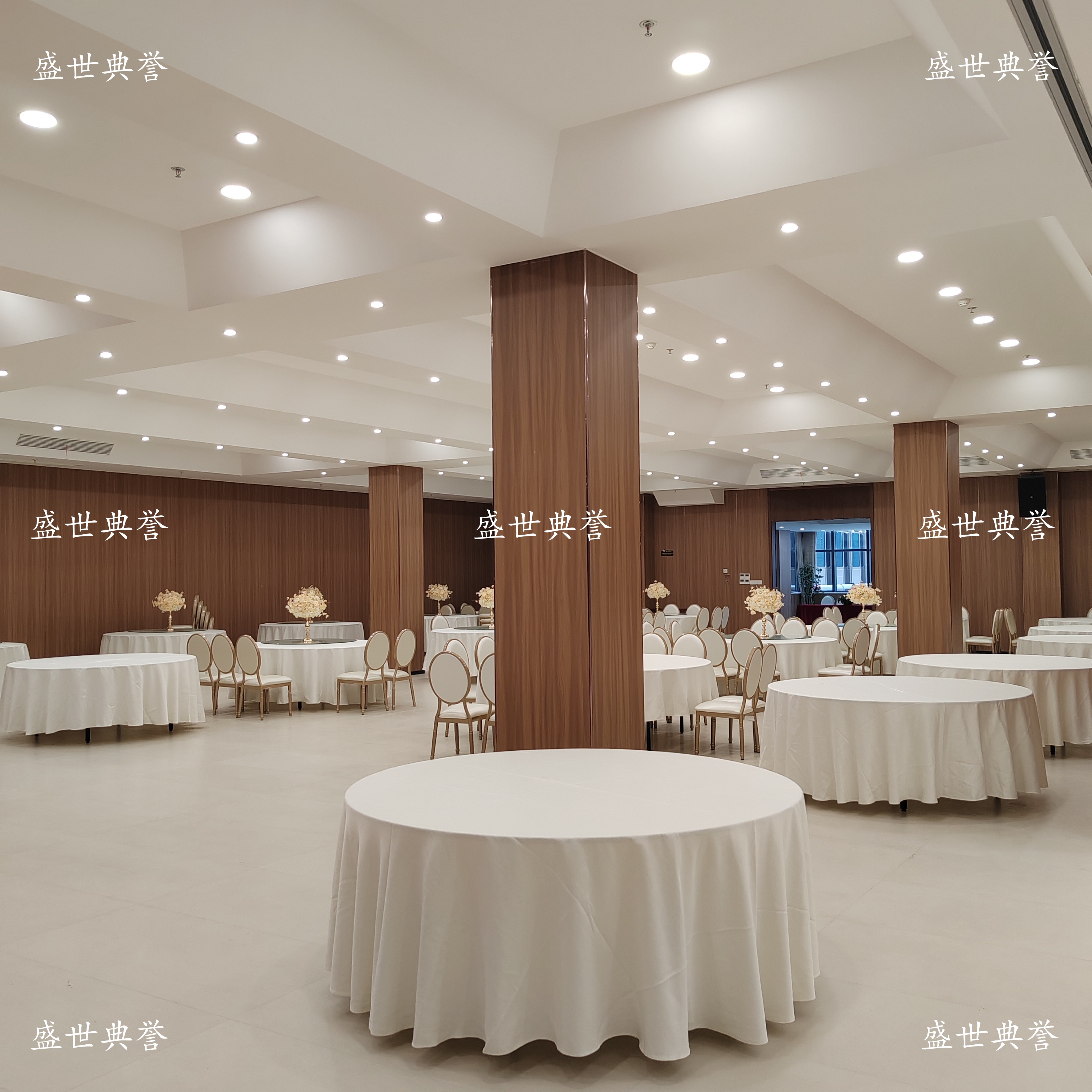 Ningbo factory direct sales of catering linen, hotel banquet hall tablecloths, restaurant wedding banquet solid-color tablecloths, home banquet round table cloths Item Picture