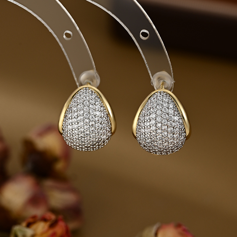 Oro y plata bicolor diamantes en forma de gota de agua pendientes de mujer con borde de oro elegante lujoso elegante premium sentido pendientes details Picture