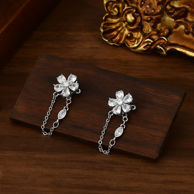 Plata flor cadena aretes mujer strass flor tipo cadena orejeras fresco dulce fresco temperamento orejeras Specification image