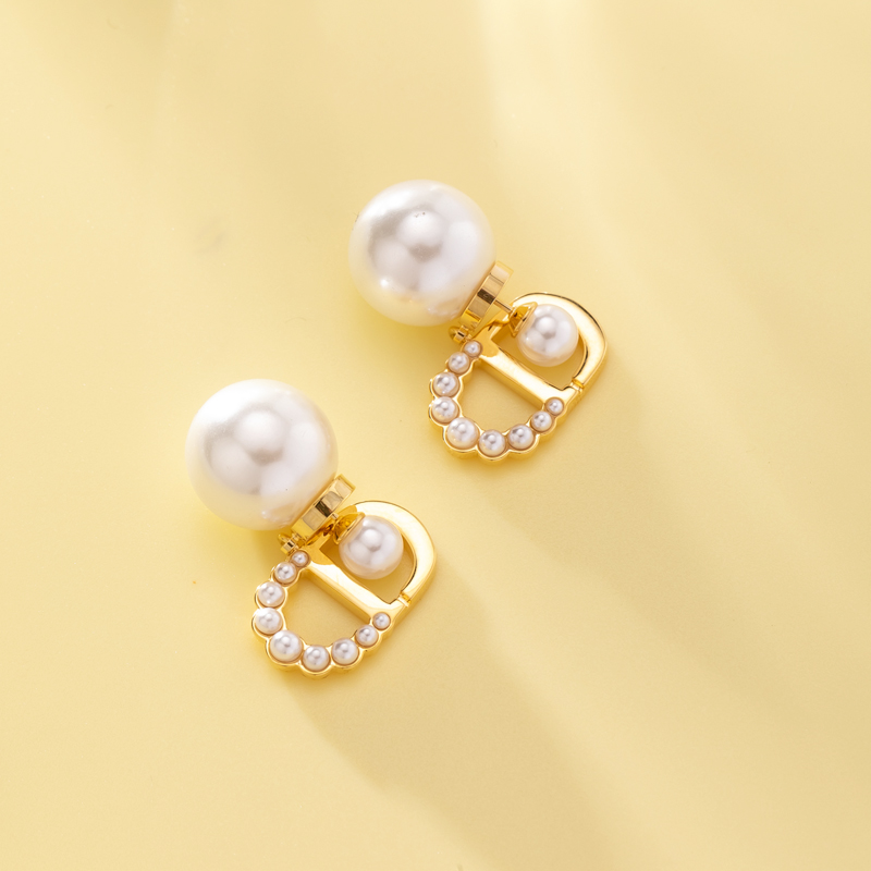 Pendientes de perlas de oro moda orejas femalidad elegante versátil y simple colgante dar regalos details Picture