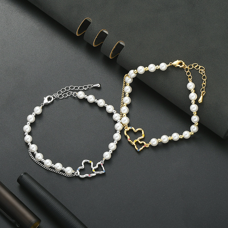 High-end, gentle and luxurious round bead bracelet with hollowed-out heart splicing, adjustable and versatile style details Picture