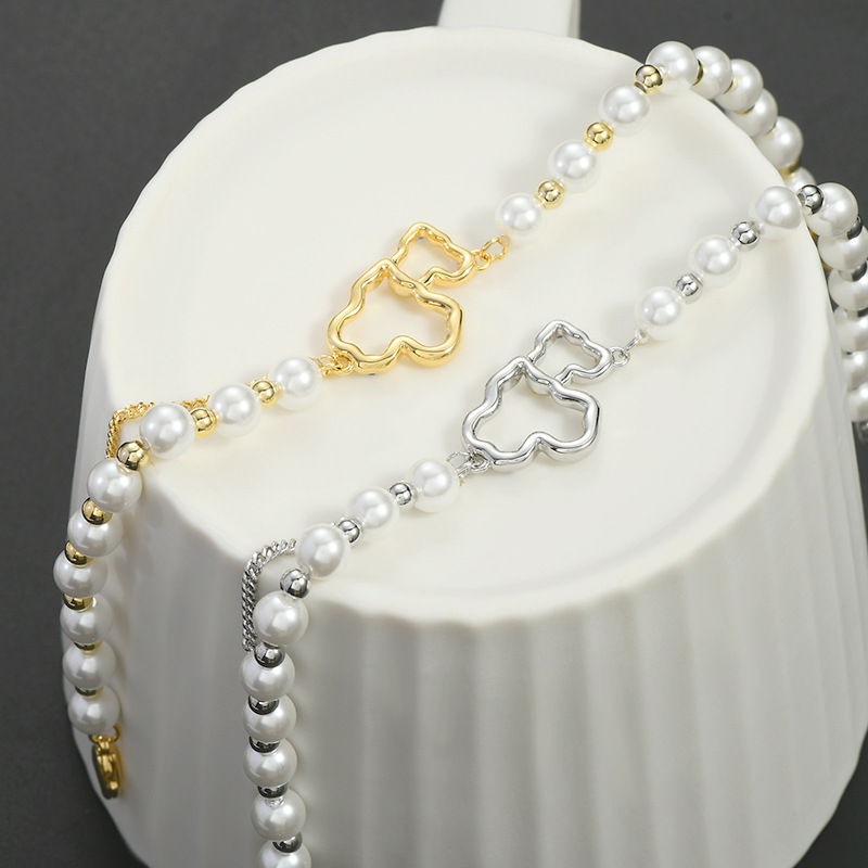 High-end, gentle and luxurious round bead bracelet with hollowed-out heart splicing, adjustable and versatile style