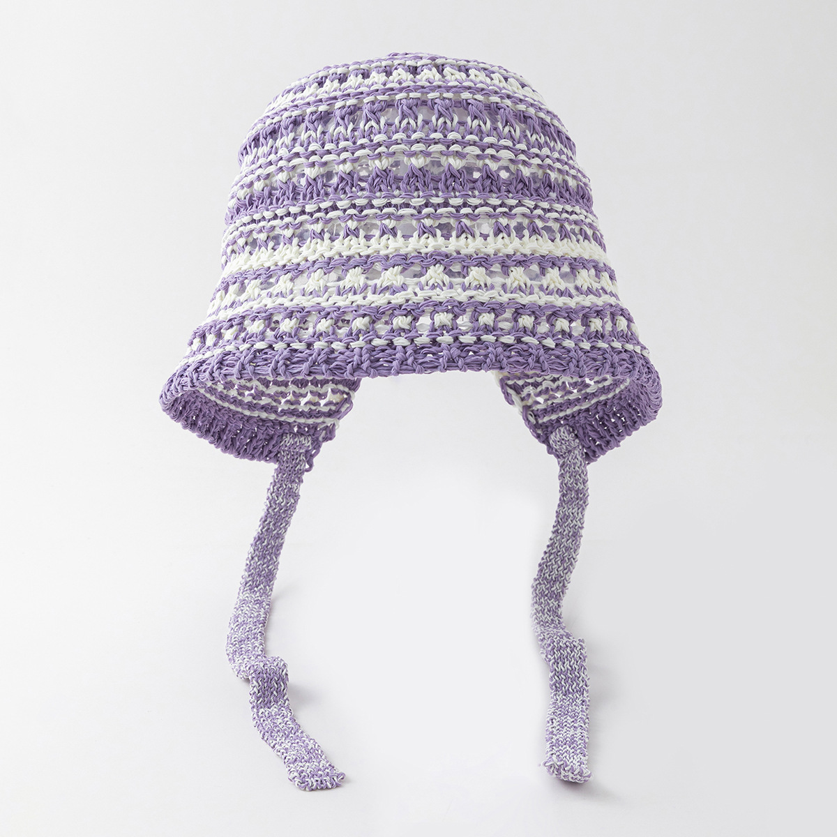 Retro color-blocked striped hollowed-out knitted pile hat, girl-style lace-up over-ear sun hat, versatile hat for outings and photos Application Scenario