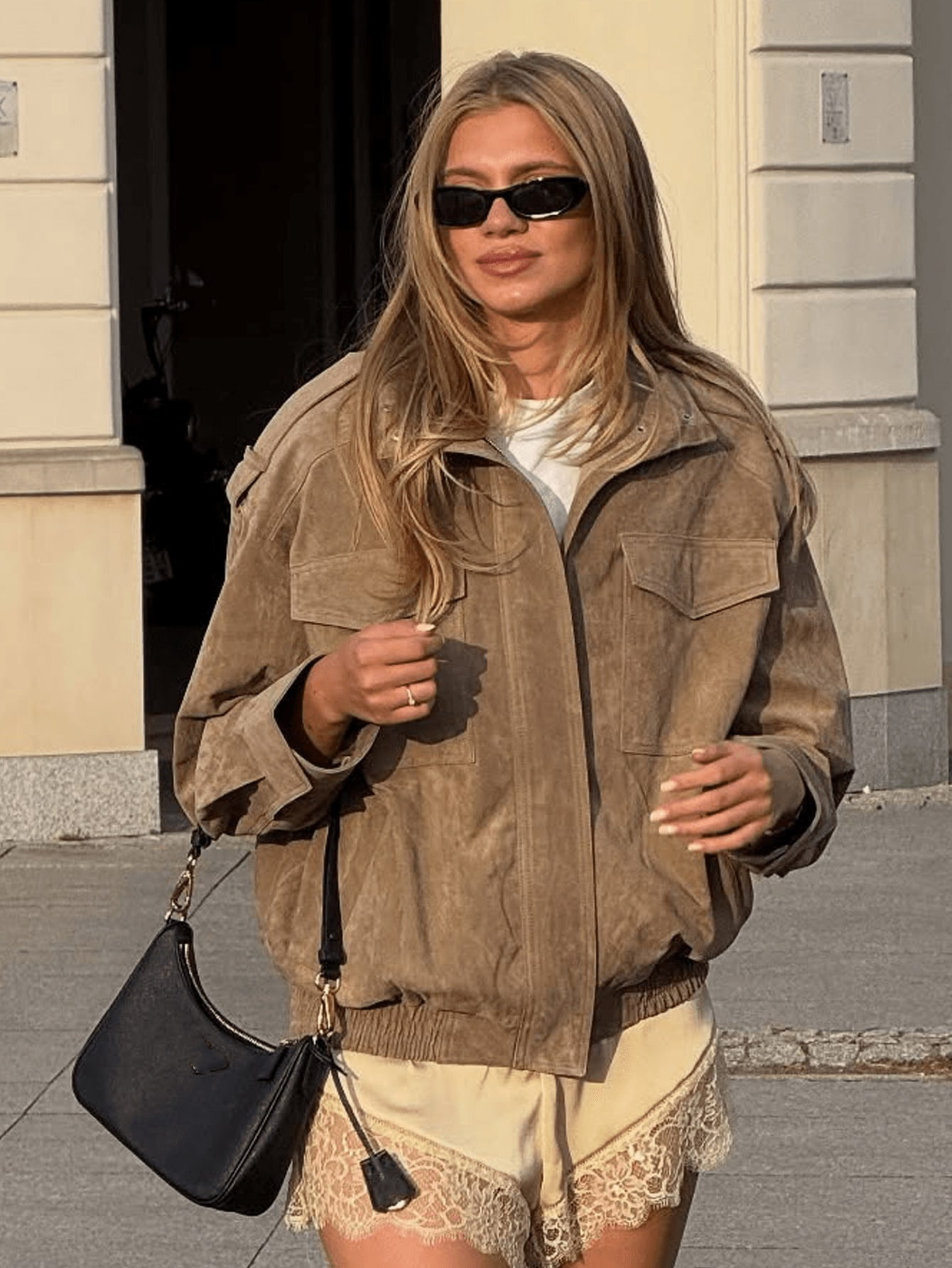 Cross-border foreign trade autumn European and American style women's casual and loose design long-sleeved jacket, small batch in stock