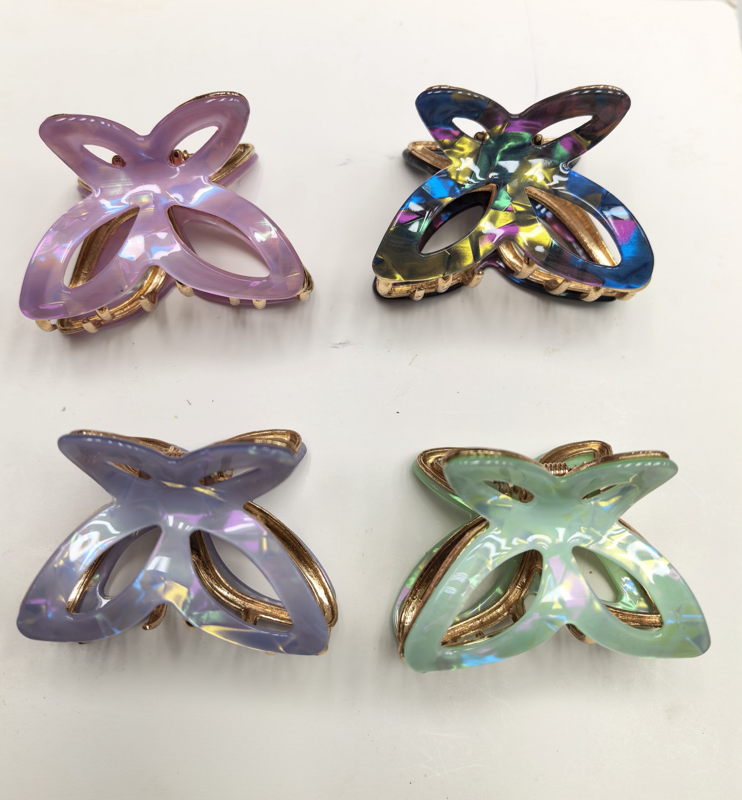 The new Korean version of the butterfly grabber women's hairpin is versatile and can be used at the back of the head. It exudes a high-end and elegant charm and is a shark hairpin accessory