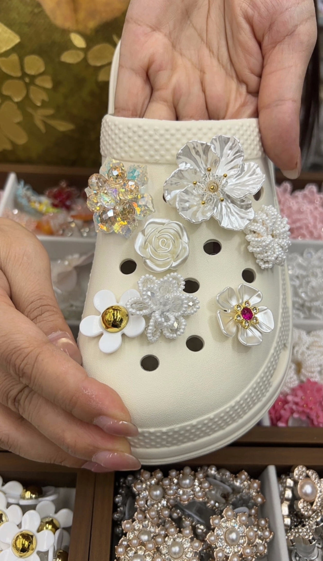 Best-selling Crocs, DIY accessories, exaggerated woven clothing accessories, and free combination of accessories Item Picture