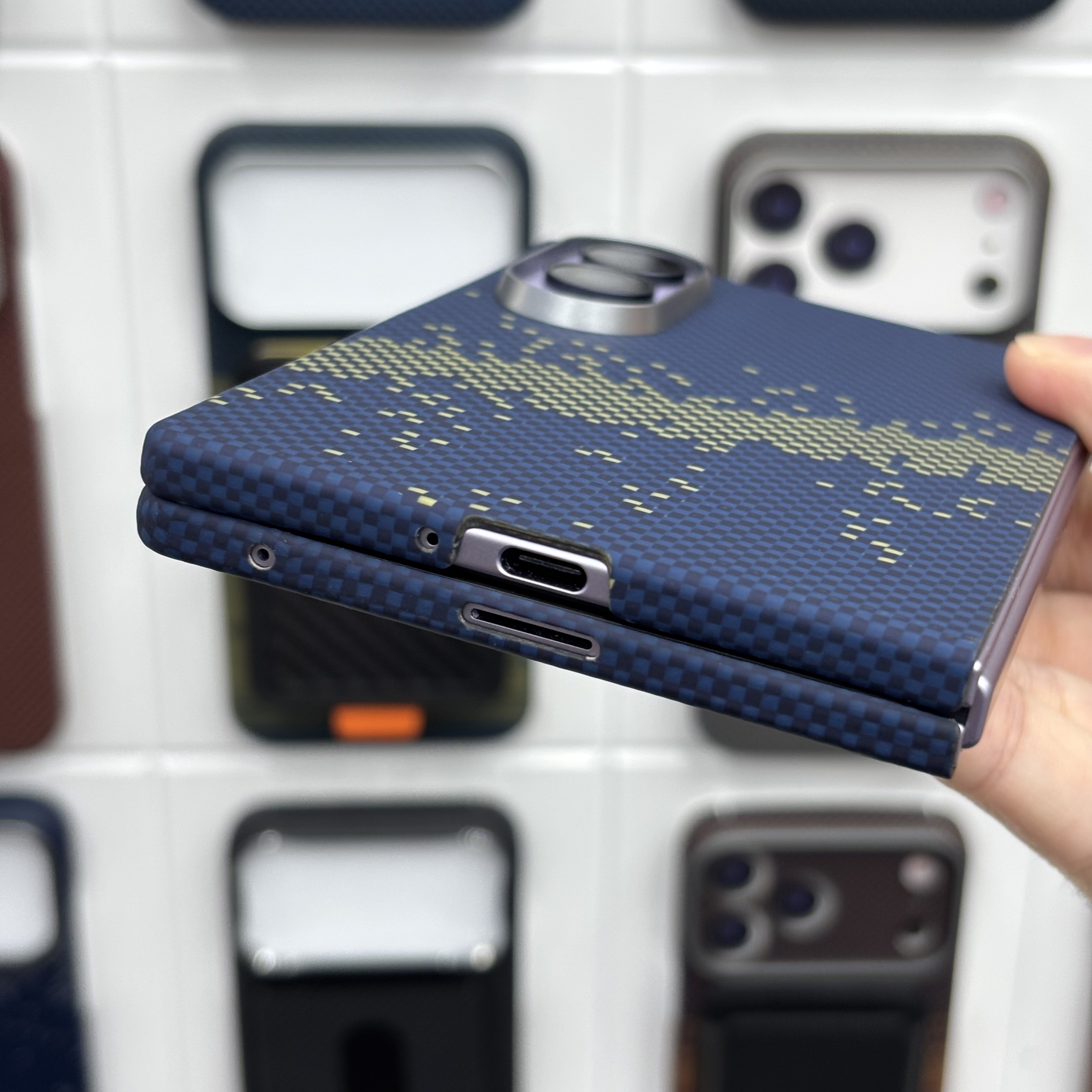 Para samsung Z FOLD8 caso de teléfono de fibra de aramida ultra delgada resistente a los arañazos resistente al desgaste no se desvanece kevlar blue star river protector caso Application Scenario