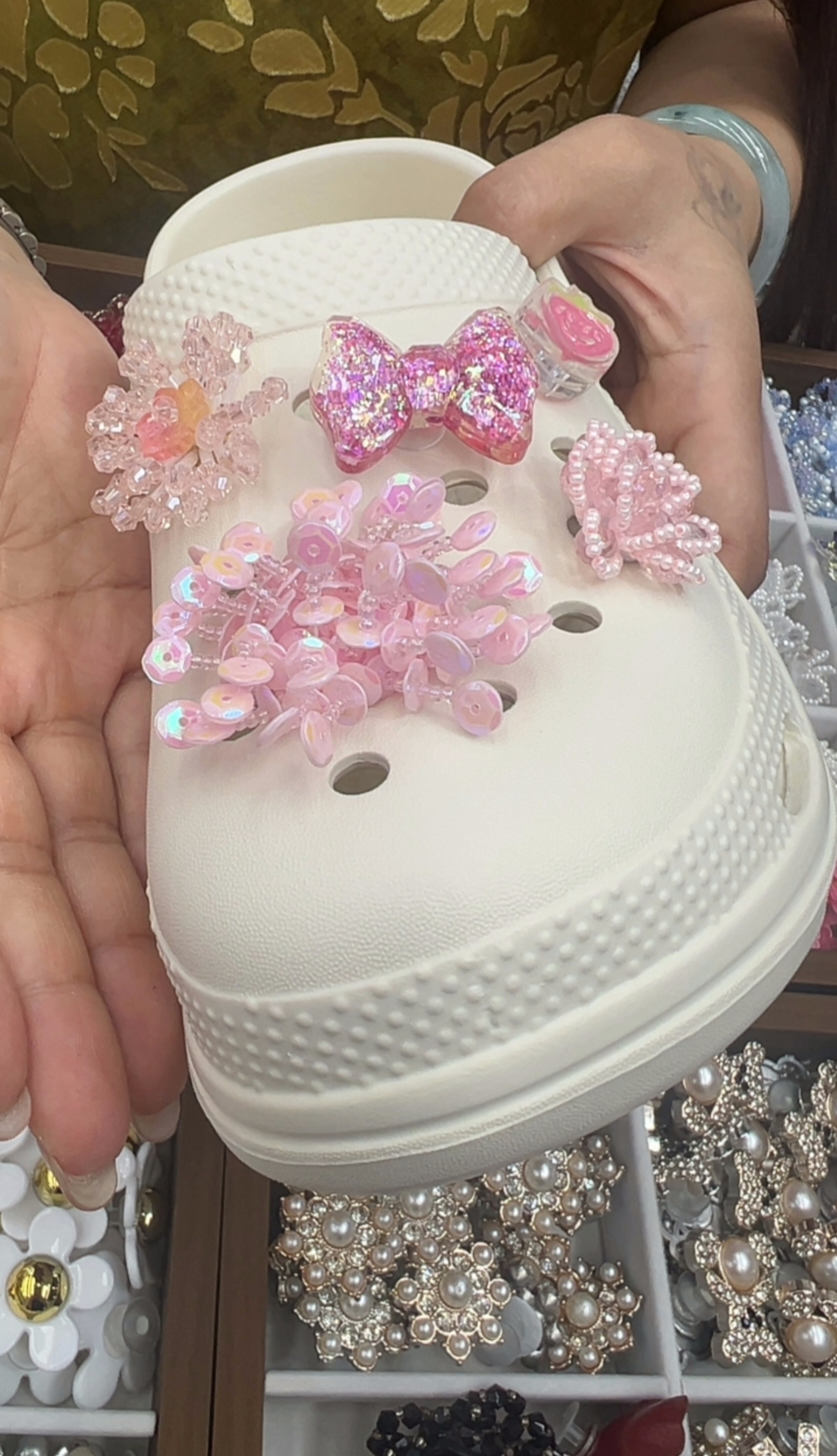 Best-selling Crocs, DIY accessories, exaggerated woven clothing accessories, and free combination of accessories