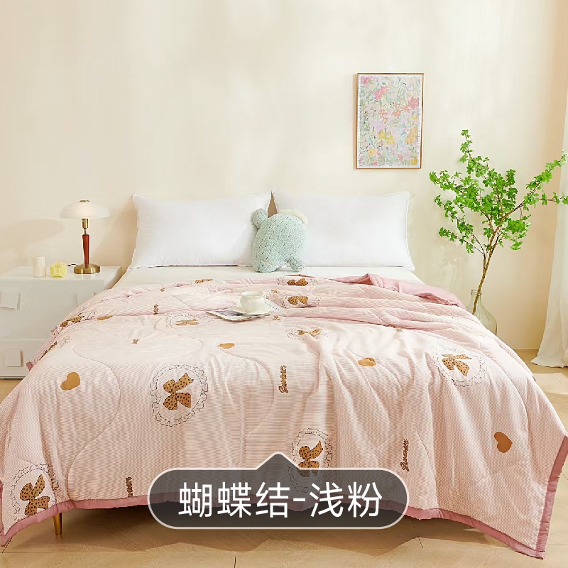 跑量水洗棉印花夏被
尺寸  200*230
工艺  机包边
面料  化纤水洗棉
重量  2.2斤左右详情图5