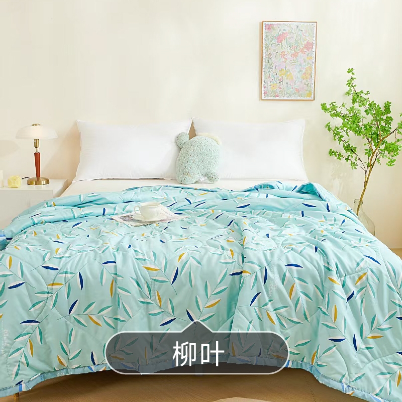 跑量水洗棉印花夏被
尺寸  200*230
工艺  机包边
面料  化纤水洗棉
重量  2.2斤左右详情图2