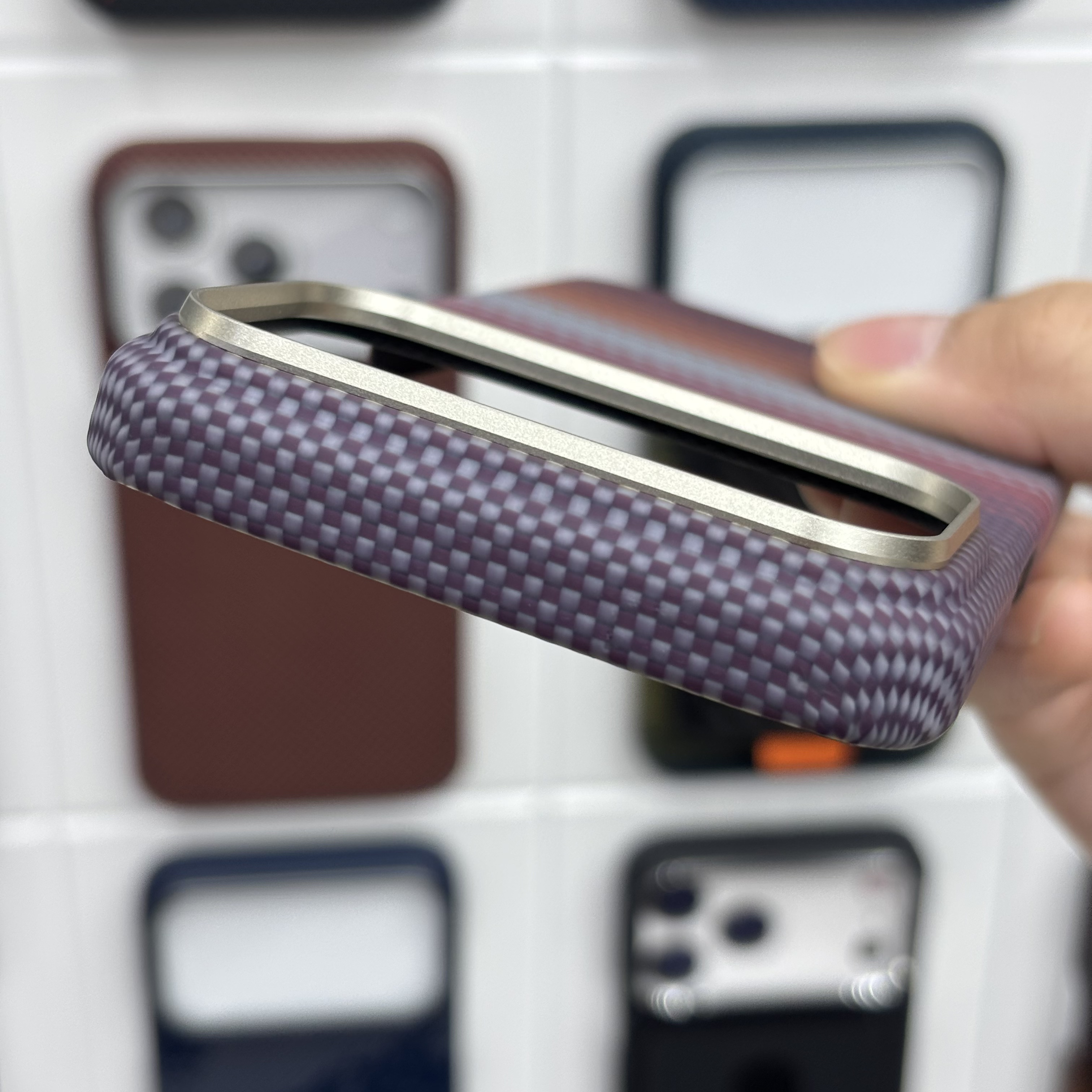 Para apple 18pro/18promax ultra slim aramid durable caso del teléfono resistente a los arañazos resistente al desgaste no se desvanecería kevlar caso de protección al por mayor Application Scenario