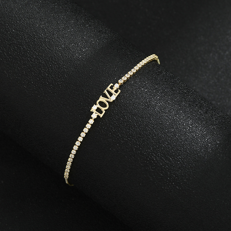 "LOVE letter pull-out diamond-encrusted bracelet for women, adjustable beads sliding, romantic proposal gift style. Specification image