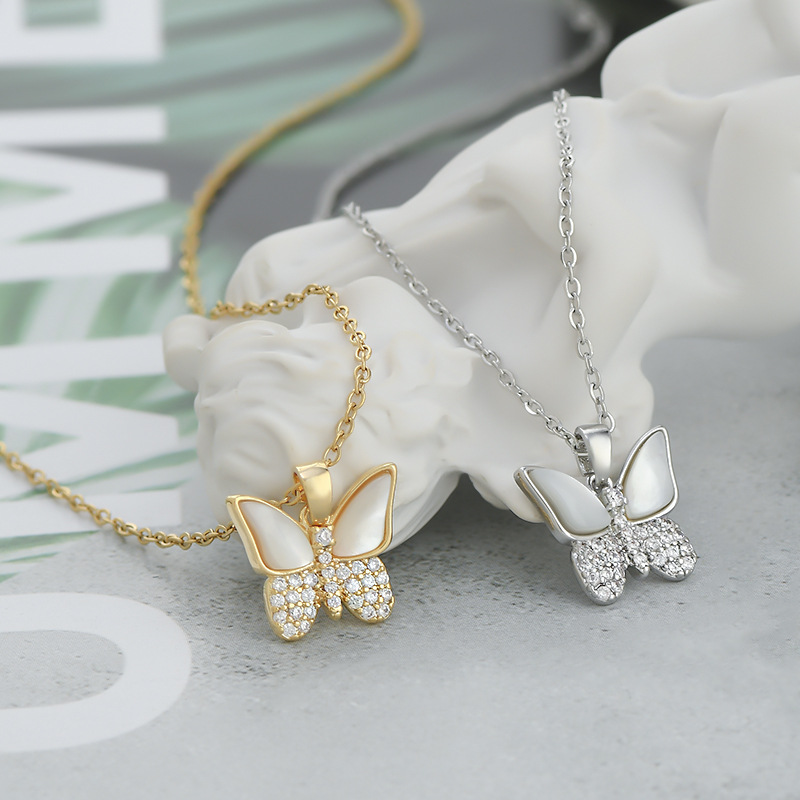 A light luxury mother-of-pearl and diamond-encrusted butterfly necklace, a half-mother-of-pearl and half-diamond butterfly collarbone chain, a fairy-like and versatile necklace for ladies' commuting and dates full image