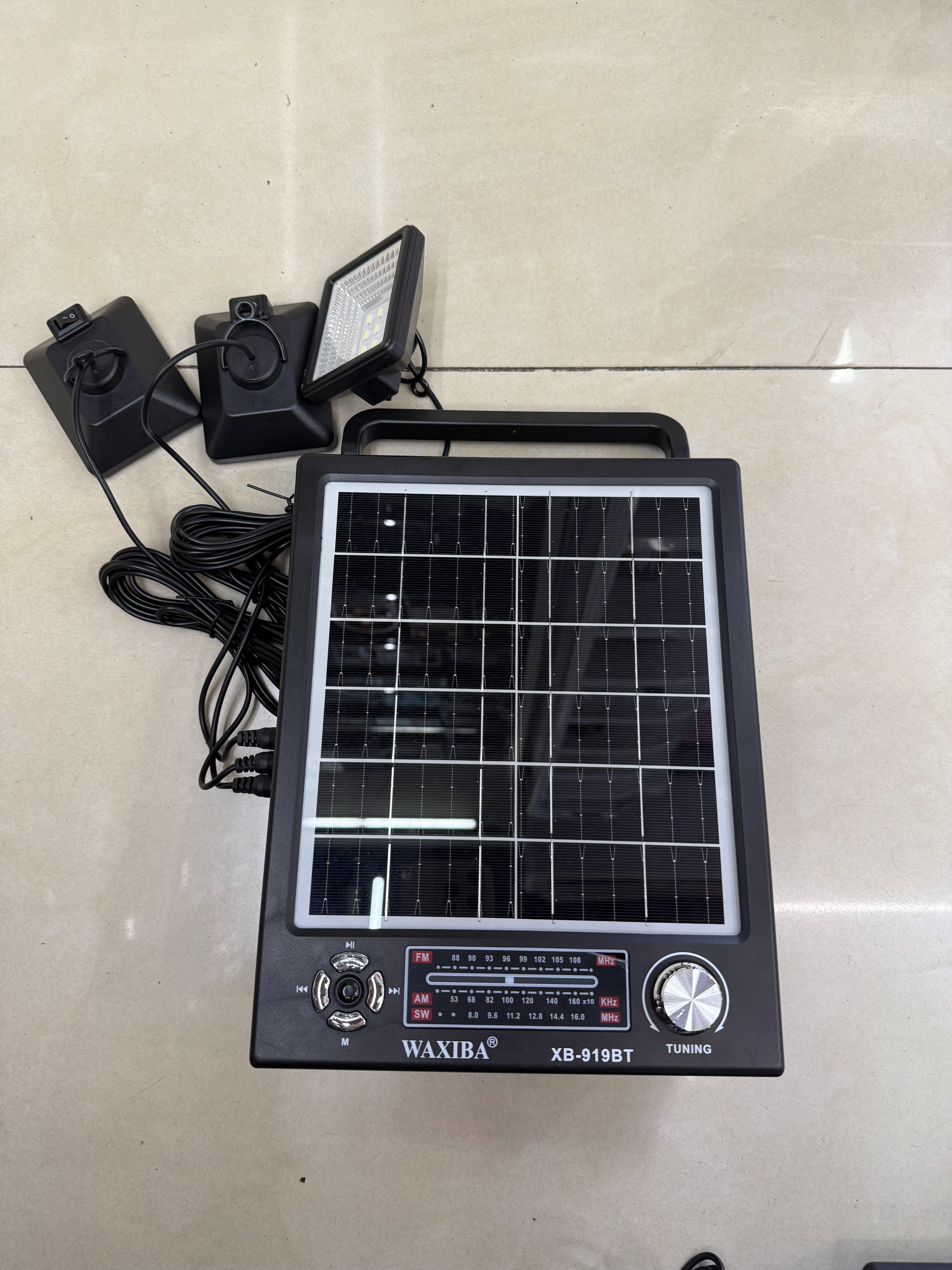 XB-919BT panel solar radio bluetooth altavoz con luz iluminación suministros de campo campamento de campo de emergencia música para reproducir música