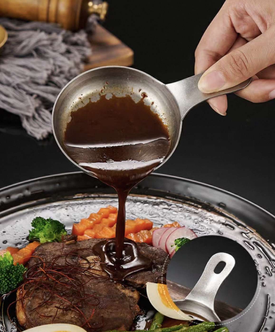 A creative small dish for home use, 304 mini Japanese salad dipping sauce, condiment, tomato, soy sauce and vinegar dish Item Picture