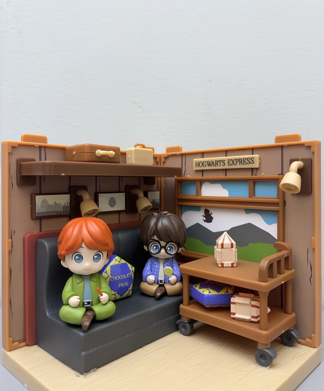 Modelo ensamblado de la serie harry potter y la piedra mágica - hogwarts express train Item Picture