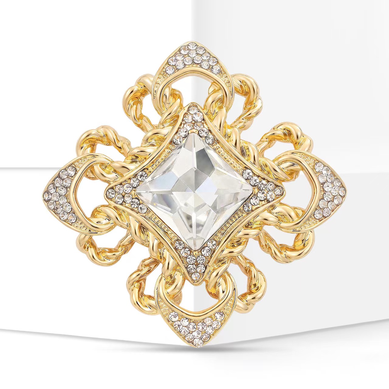 Wholesale of high-end design glass Baroque brooches, light luxury and high-end corsages, women's accessories details Picture
