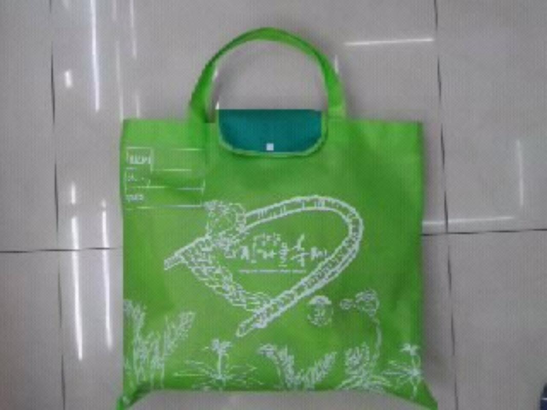 Green handbags, gift bags, creative and fashionable shopping bags, essential for giving as gifts