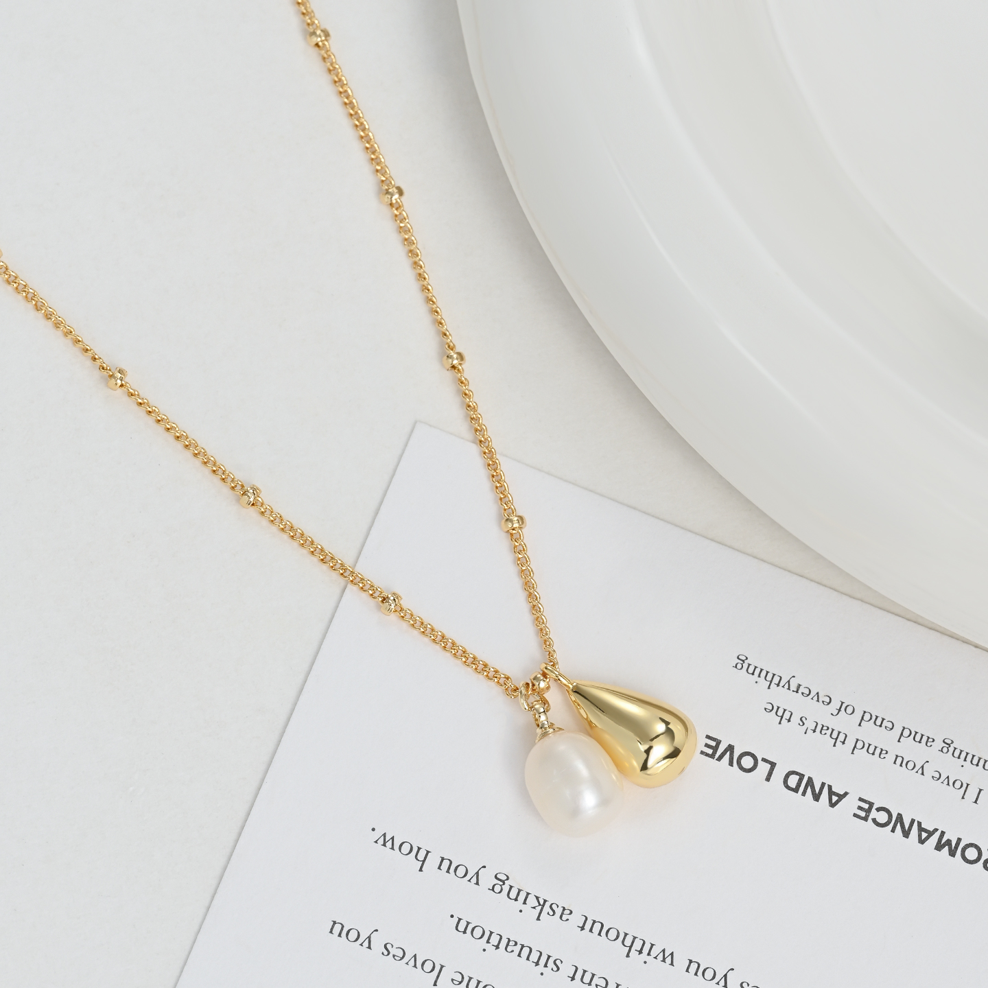 French metal water drop double pendant necklace for women, simple and elegant, gentle commuting style, collarbone chain accessory Specification image