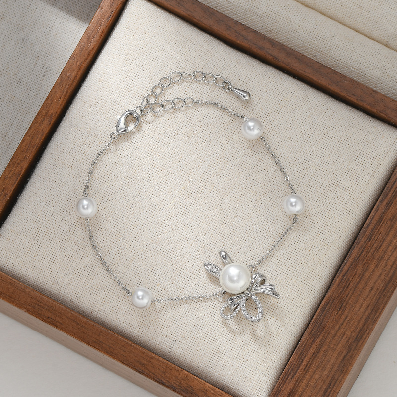 Gentle rabbit pearl adjustable bracelet, a sweet commuting date accessory that exudes grace for girls Specification image