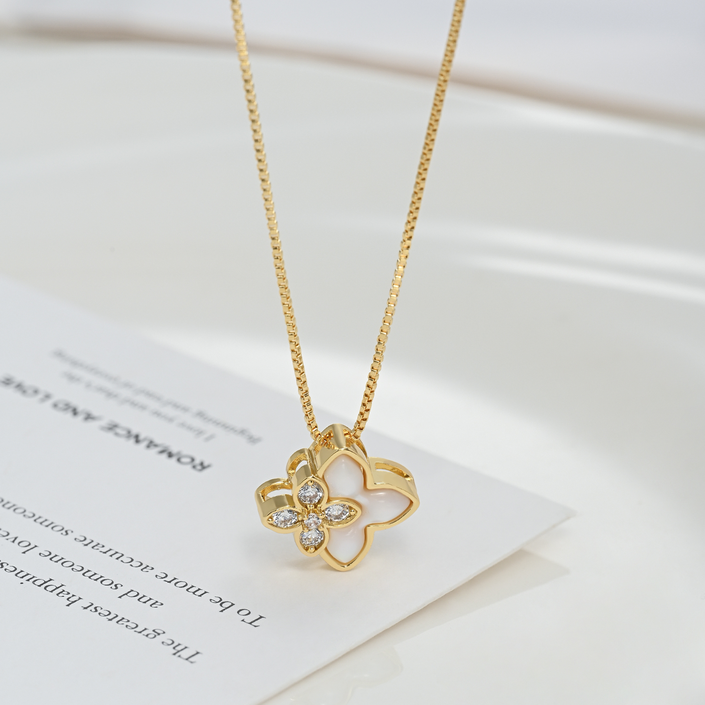 Golden white mother-of-pearl double flower four-leaf clover necklace for women, French light luxury and high-end commuter style collarbone chain accessory details Picture