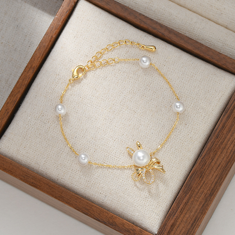 Gentle rabbit pearl adjustable bracelet, a sweet commuting date accessory that exudes grace for girls details Picture