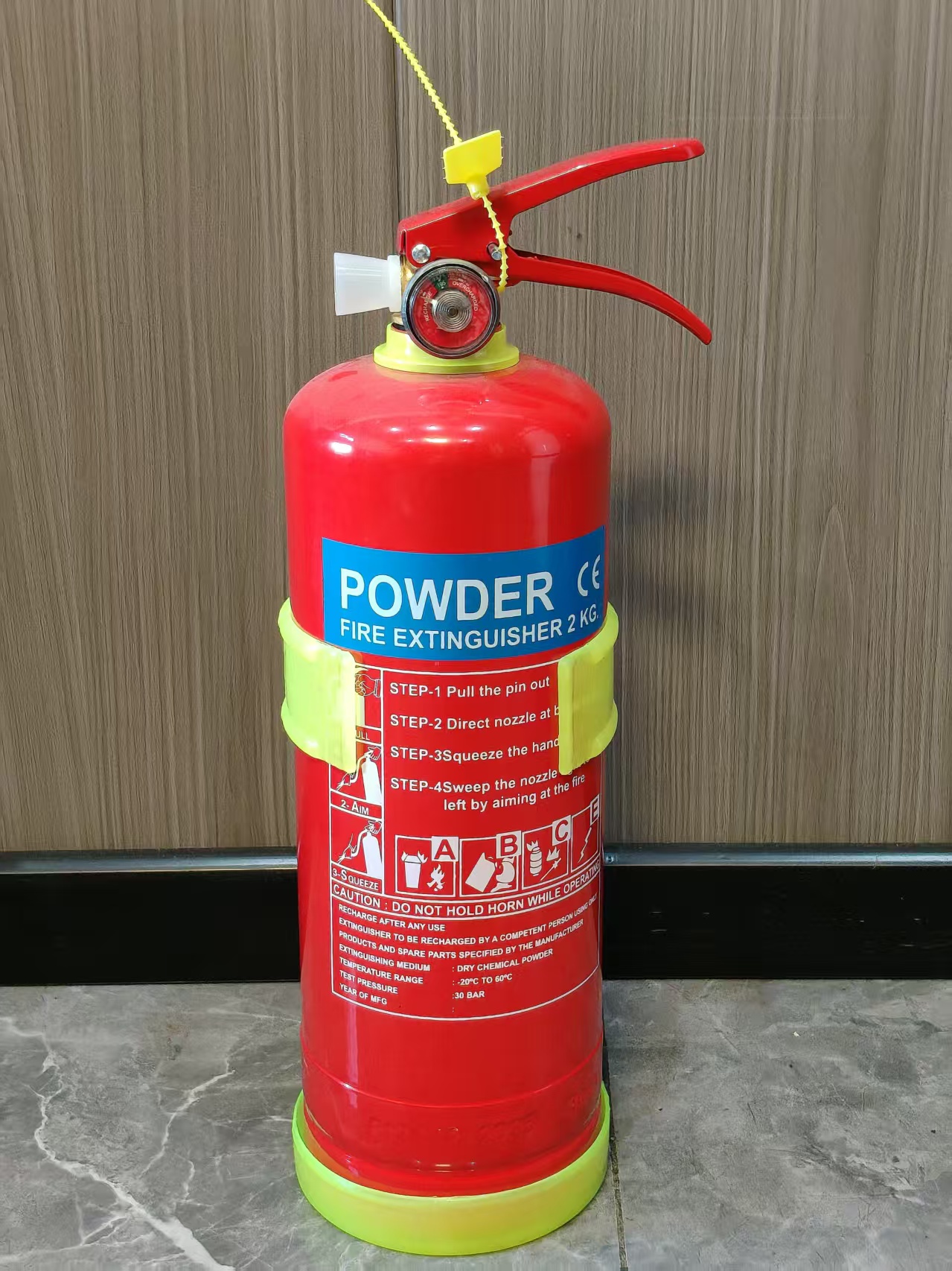 2kg small general-purpose dry powder fire extinguisher, ABC grade red handle copper natural color domestic valve + domestic red gauge details Picture