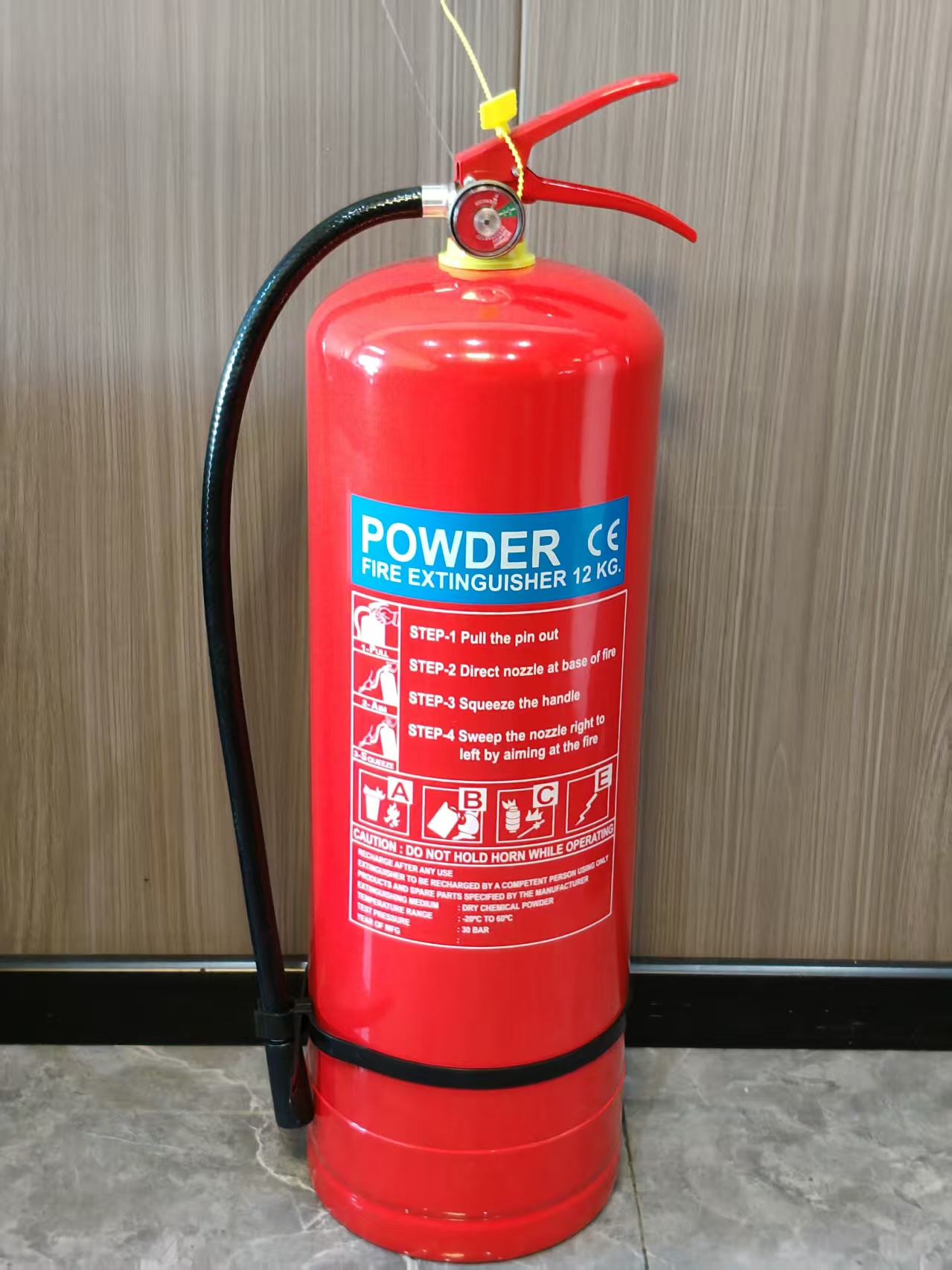 12kg ABC dry powder fire extinguisher, equipped with a long nozzle, red handle, copper natural color domestic valve and domestic red gauge, is suitable for rapid fire extinguishing in warehouses and workshops details Picture