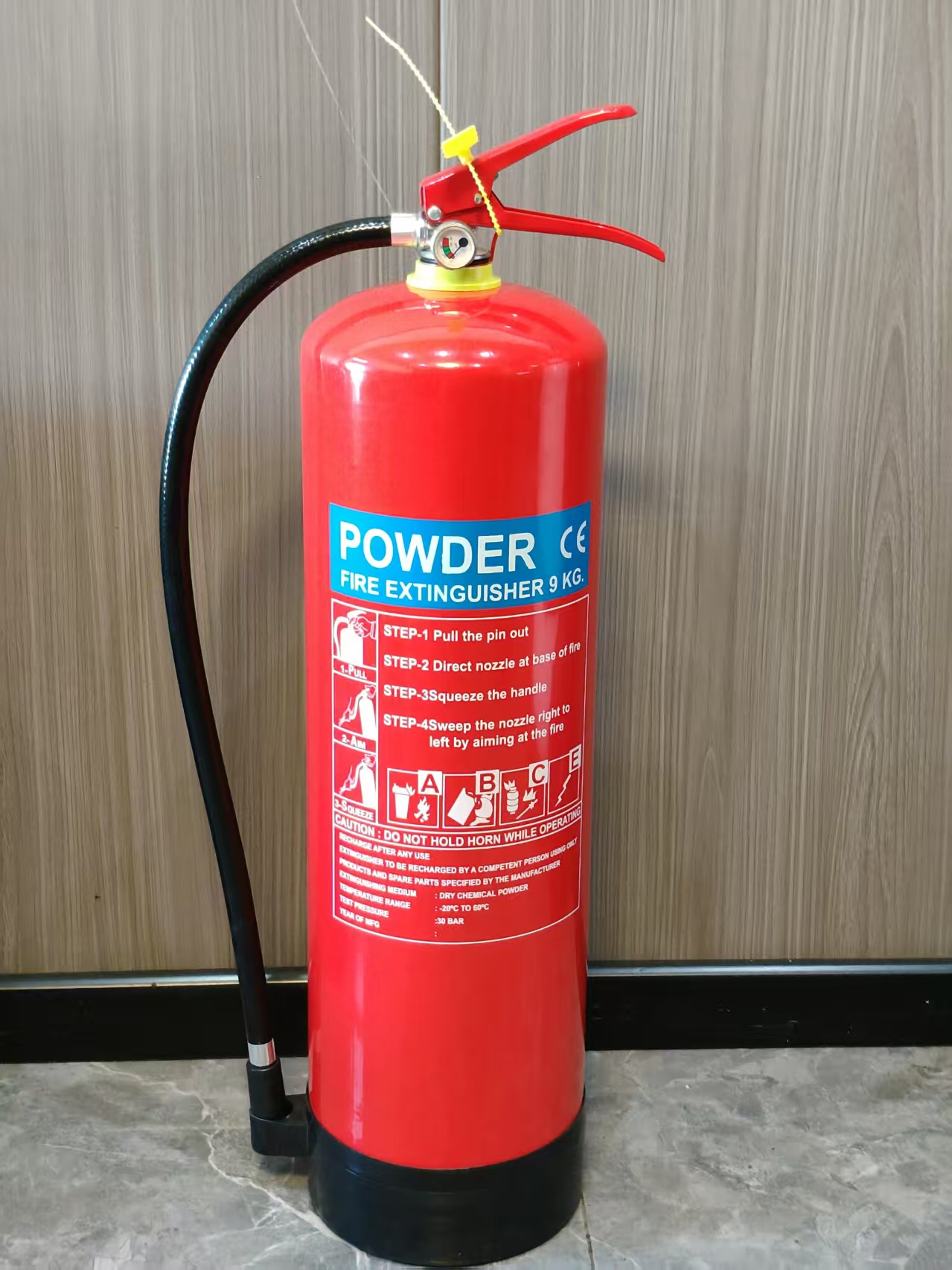 Factory direct sales of 9kg dry powder fire extinguishers, household red portable fire extinguishers, red handle electroplated slide valve + anti-film dial Specification image
