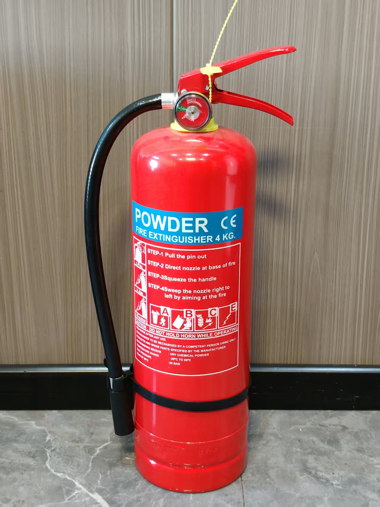 Portable ABC 4KG dry powder fire extinguisher, household workshop fire safety tool, red handle, copper original color, domestic valve + domestic red gauge details Picture