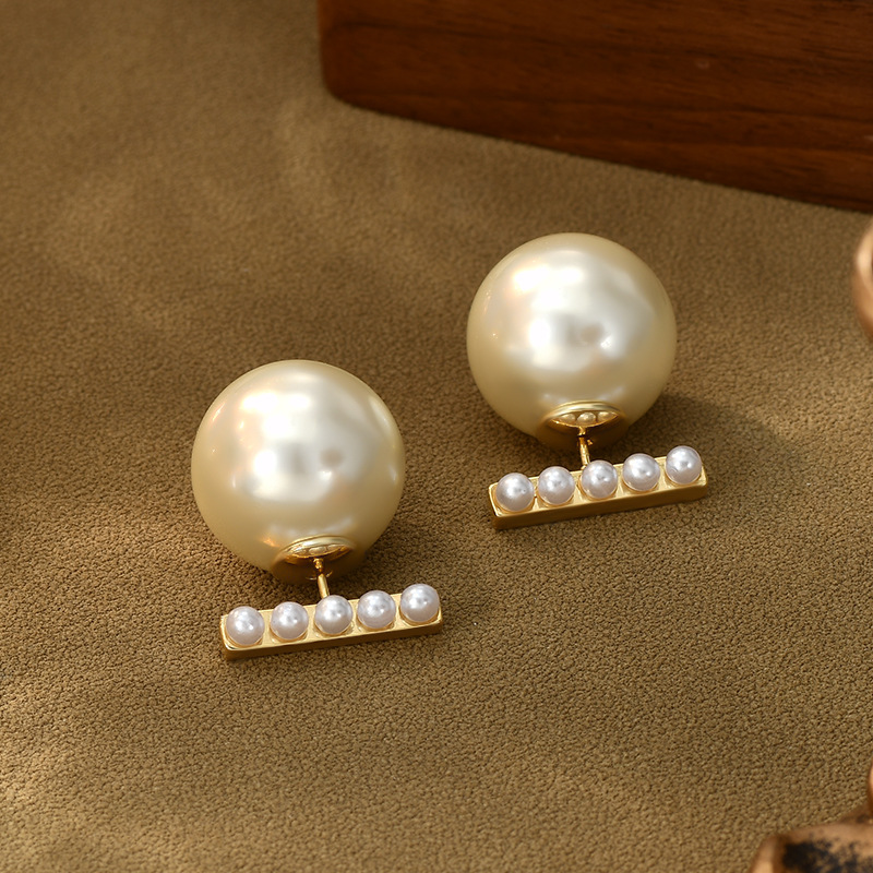 Estilo francés sentido de oro elegante delicado digno t-shape aretes sentido pesado aretes versátiles