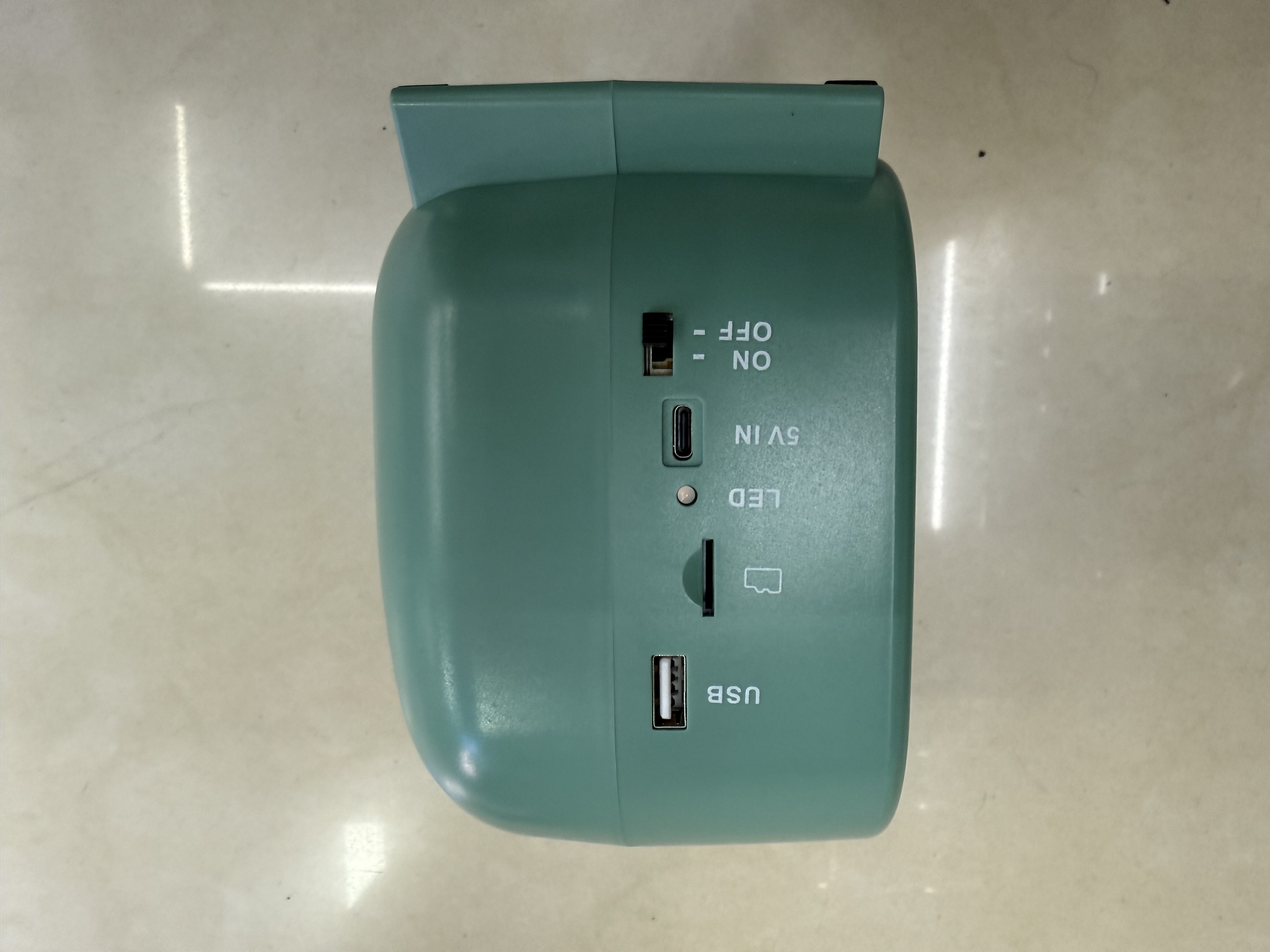 XB-911A spray fan, radio, Bluetooth speaker, multi-functional desktop ornament, USB music, TF card, music playing, for the elderly, charging, cooling, heat dissipation, blowing air, cool down Specification image