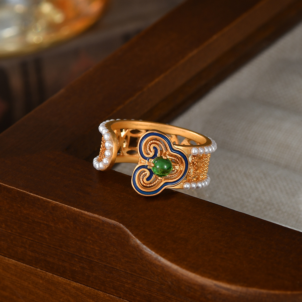Nuevo estilo chino vintage estilo de seda estilo nacional multi-gemas incrustado todos los días anillo versátil