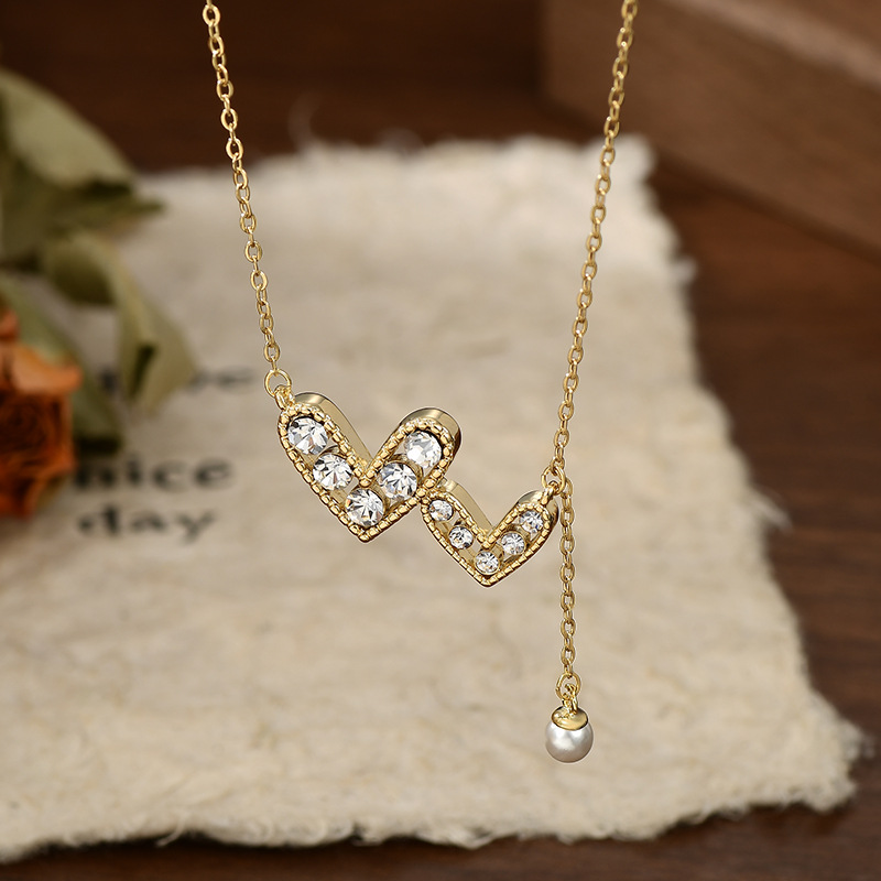 Atmósfera romántica sentido doble corazón broche diamante collar borla inteligente y suave versátil collar details Picture